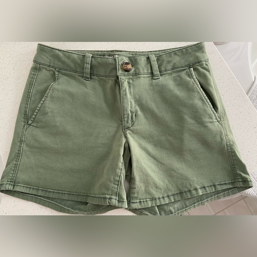 American Eagle Outfitters Olive Cargo Shorts
